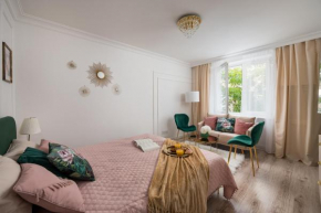 Studio Premium na przepięknej ulicy Hożej wśród zieleni kamienica Centrum, Warsaw